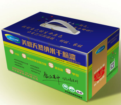 膩?zhàn)臃?/></p><p>　　原因是膩?zhàn)佑袎A性，其堿性成份與墻面上的酸性物質(zhì)會(huì)發(fā)生反應(yīng)該的。解決方法是用中性膩?zhàn)踊蚰z水調(diào)滑石粉再批第二道同，記得一定不要用白水泥。封閉后再打磨，然后上漆也就可以了。</p><p>　　膩?zhàn)臃鄯鬯⒑蟀l(fā)黃怎么處理：</p><p>　　一、出現(xiàn)吐黃或透黃的現(xiàn)象的話可以用以下方法來解決的，可以試試看。</p><p>　　用塑料桶把自來水和漂白水混合，比例為5比1這樣，自來水為5，漂白水為1.</p><p>　　然后準(zhǔn)備一條白色的毛巾；</p><p>　　把毛巾放到混合液里侵濕即可，然后像我們搞衛(wèi)生一樣擦墻壁就可以了，效果非常好就跟剛剛粉刷一樣潔白光亮。這個(gè)方法很不錯(cuò)的哦~</p><p>　　二、膩?zhàn)臃郯l(fā)黃可能有很多種原因引起的，不止是一種情況，和天氣也是有關(guān)系的，如果在霉雨天不通風(fēng)的情況下刮膩?zhàn)臃垡矔?huì)發(fā)黃的。膩?zhàn)臃蹖儆趬A性物質(zhì)，刷上墻或者沒有保存好受潮等跟墻體或者空氣中的酸性物質(zhì)反映就會(huì)變黃，這個(gè)也是其中一個(gè)原因的。當(dāng)然也有一些方法可以解決這一問題的，我們來看看！</p><p>　　解決方法：</p><p>　　1、如果是還沒有使用的膩?zhàn)臃塾捎跊]保存好就變黃的話就不要用了，重新購買，注意保存。</p><p>　　2、刷上墻變黃的情況可以用中性的膩?zhàn)臃刍蛘吣z水調(diào)滑石粉再批一道即可解決，但不能加入白水泥，這個(gè)方法你可以找個(gè)師傅試下的。</p><p style=